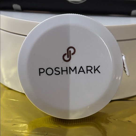 🎉🎁Posh Swag Measuring Tape NEW🎉🎁 - Picture 1 of 1